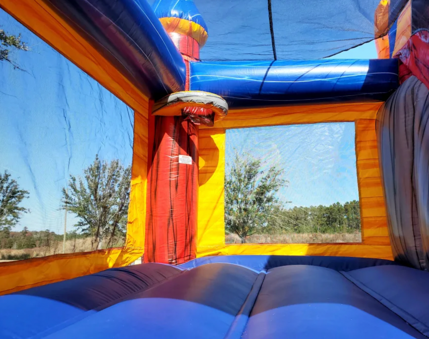 Jump n Splash Mystic River with Pool